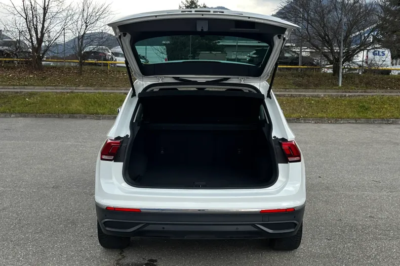 Volkswagen Tiguan din 2023 cu 105.426 km - oferta VOL163895 - foto 25