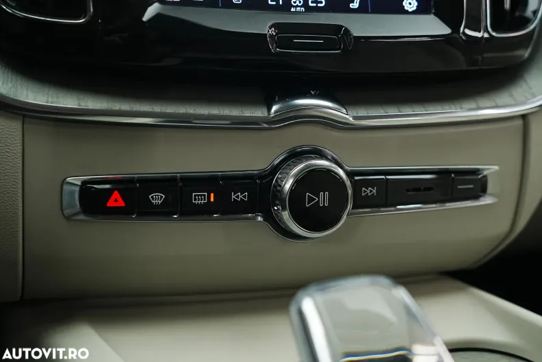 Volvo XC60 din 2023 cu 125.000 km - oferta VOL163900 - foto 33