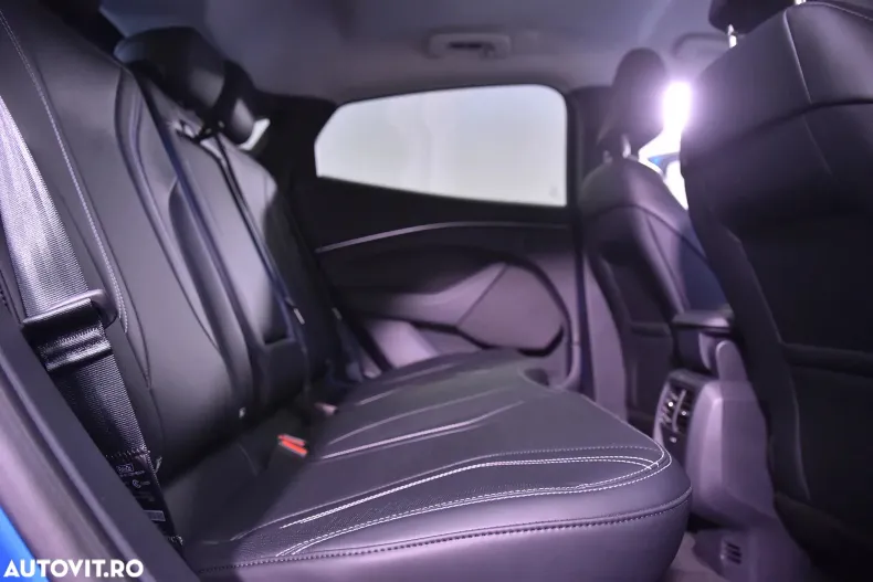 Ford Mustang Mach-E din 2025 cu 3.400 km - oferta FOR163904 - foto 12