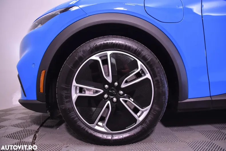 Ford Mustang Mach-E din 2025 cu 3.400 km - oferta FOR163904 - foto 13