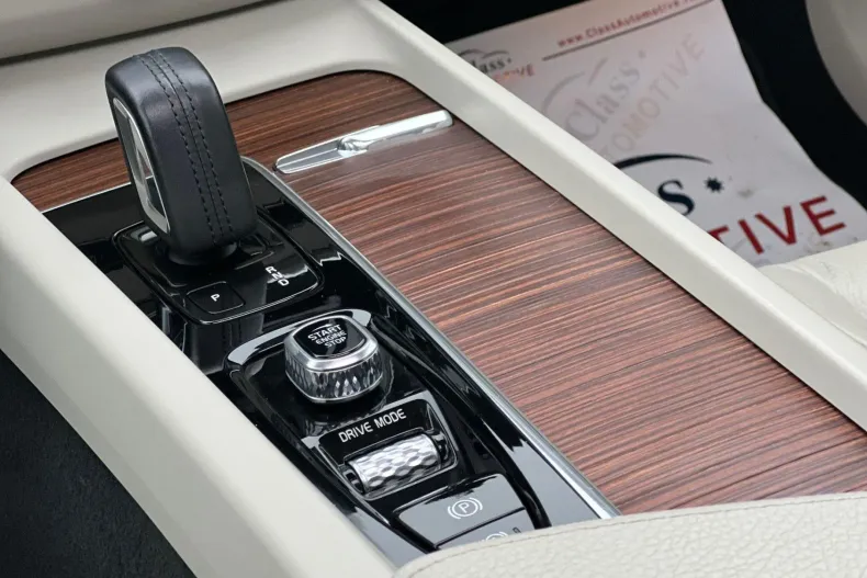 Volvo XC60 din 2020 cu 71.368 km - oferta VOL163907 - foto 19