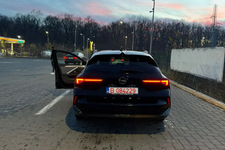 Opel Astra din 2024 cu 14.800 km - oferta OPE163908 - foto 5