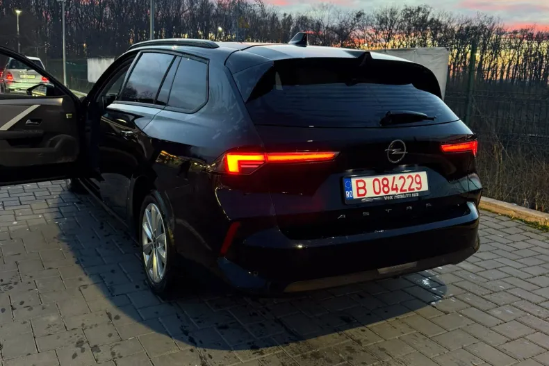 Opel Astra din 2024 cu 14.800 km - oferta OPE163908 - foto 6