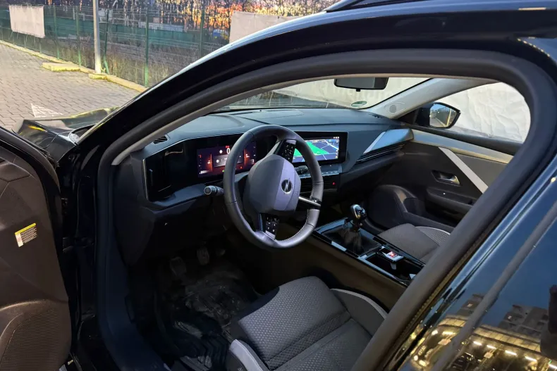 Opel Astra din 2024 cu 14.800 km - oferta OPE163908 - foto 11