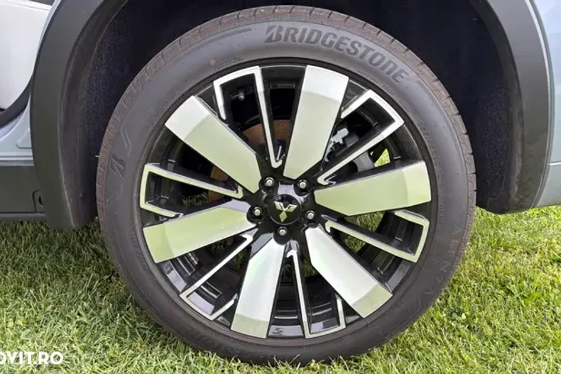 Mitsubishi Outlander din 2025 cu 250 km - oferta MIT163910 - foto 17