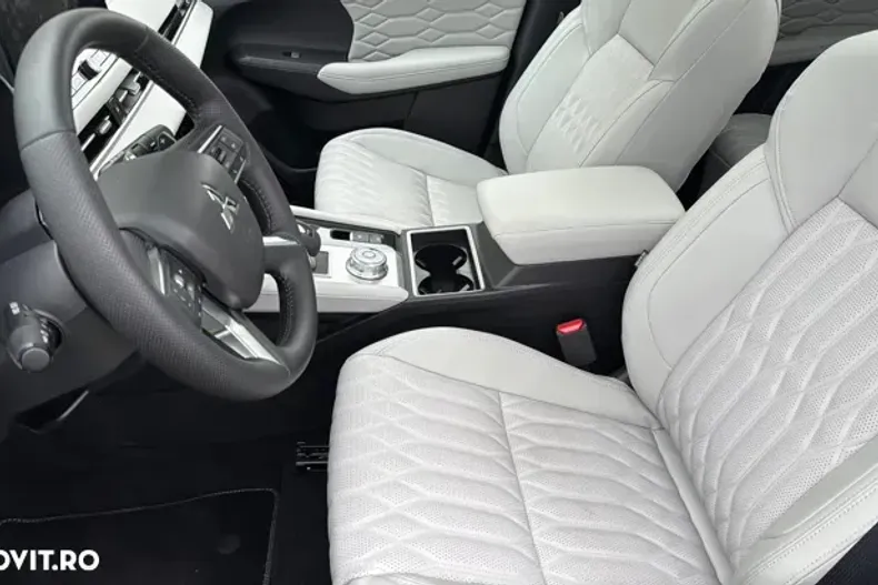 Mitsubishi Outlander din 2025 cu 250 km - oferta MIT163910 - foto 18