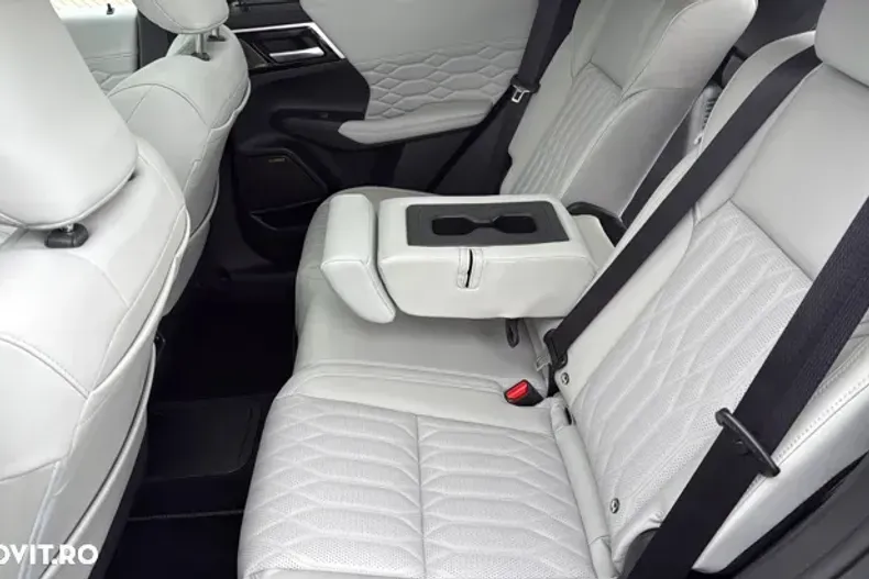 Mitsubishi Outlander din 2025 cu 250 km - oferta MIT163910 - foto 19