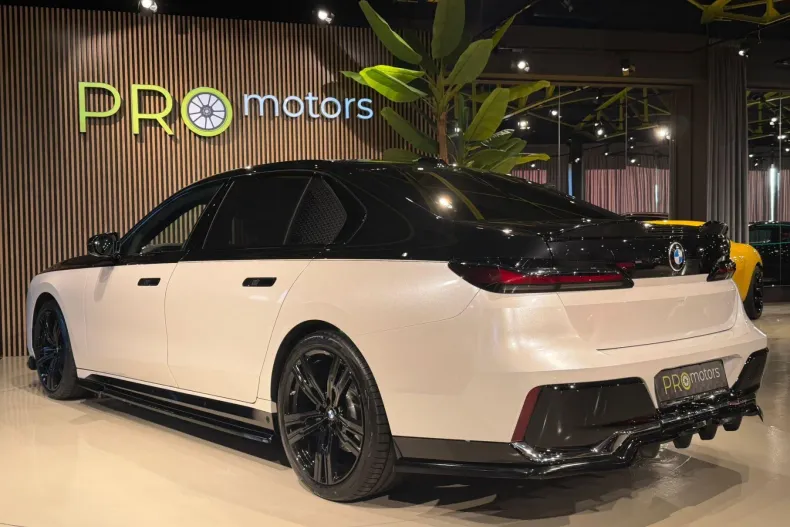 BMW Seria 7 din 2025 cu 19.500 km - oferta BMW163911 - foto 4