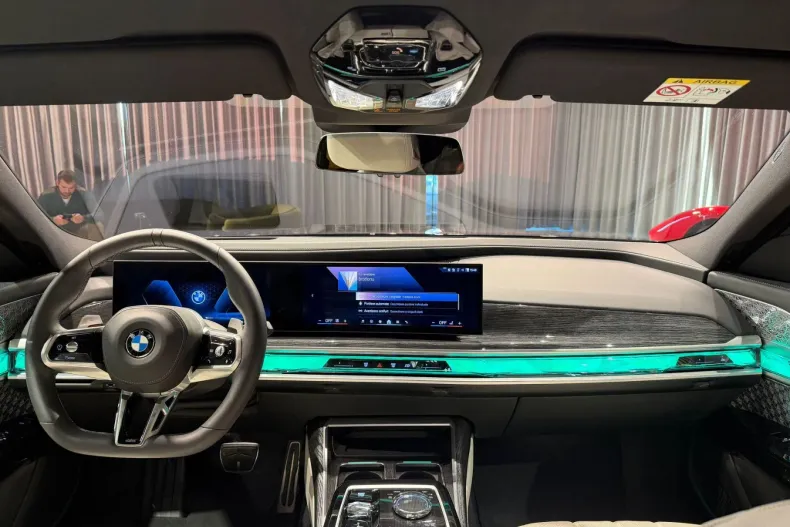 BMW Seria 7 din 2025 cu 19.500 km - oferta BMW163911 - foto 13