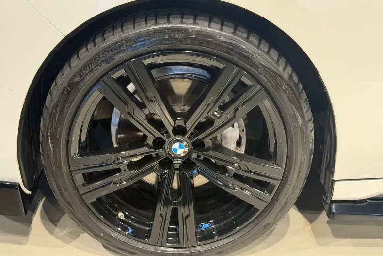 BMW Seria 7 din 2025 cu 19.500 km - oferta BMW163911 - foto 32