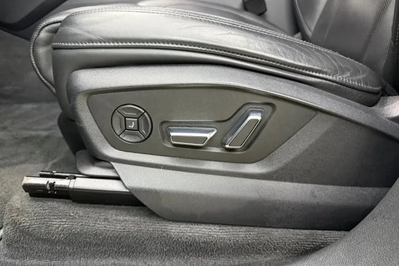 Audi Q8 din 2019 cu 152.700 km - oferta AUD163914 - foto 24