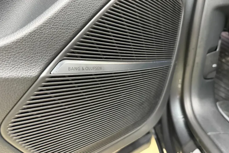 Audi Q8 din 2019 cu 152.700 km - oferta AUD163914 - foto 25