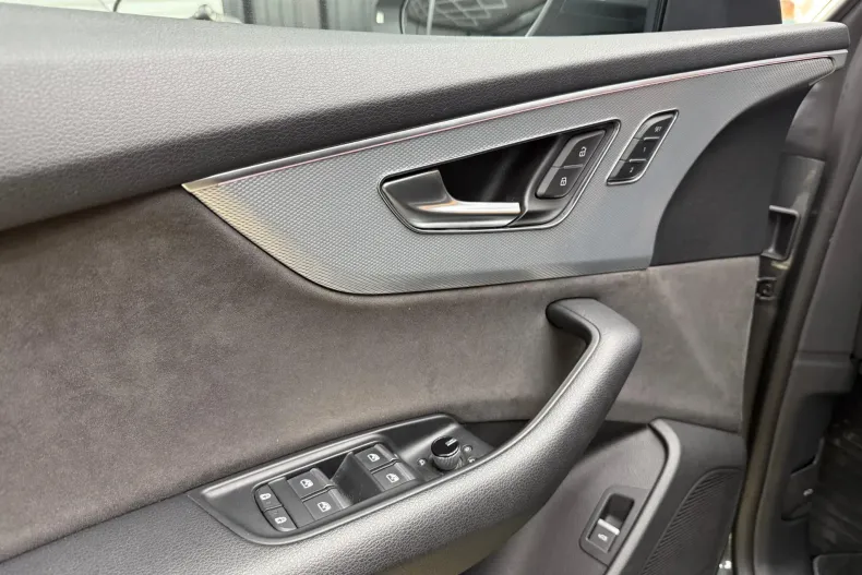 Audi Q8 din 2019 cu 152.700 km - oferta AUD163914 - foto 26