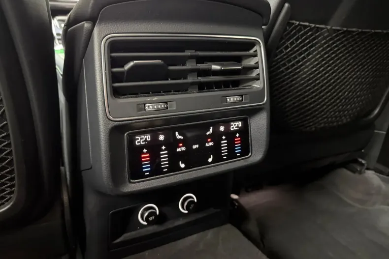 Audi Q8 din 2019 cu 152.700 km - oferta AUD163914 - foto 29