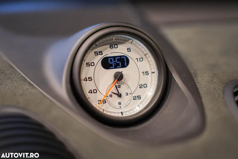 Porsche Cayman din 2023 cu 3.500 km - oferta POR163916 - foto 19