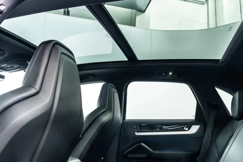 Porsche Cayenne din 2023 cu 36.147 km - oferta POR163920 - foto 14