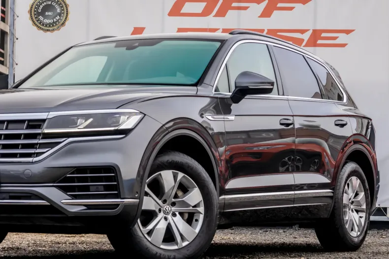 Volkswagen Touareg din 2020 cu 59.700 km - oferta VOL163934 - foto 9