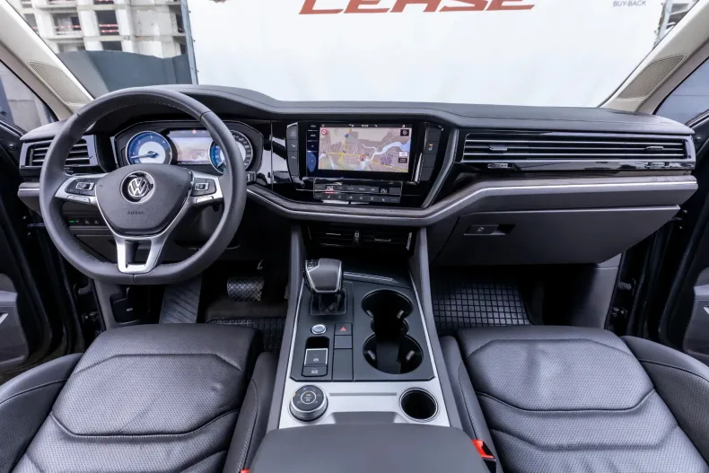 Volkswagen Touareg din 2020 cu 59.700 km - oferta VOL163934 - foto 18