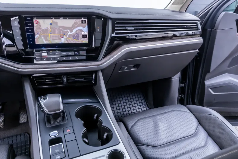 Volkswagen Touareg din 2020 cu 59.700 km - oferta VOL163934 - foto 22