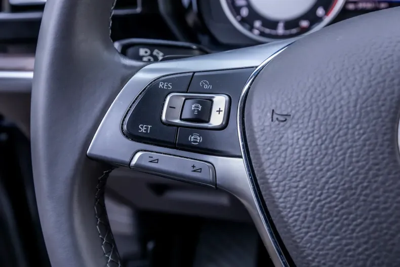 Volkswagen Touareg din 2020 cu 59.700 km - oferta VOL163934 - foto 34