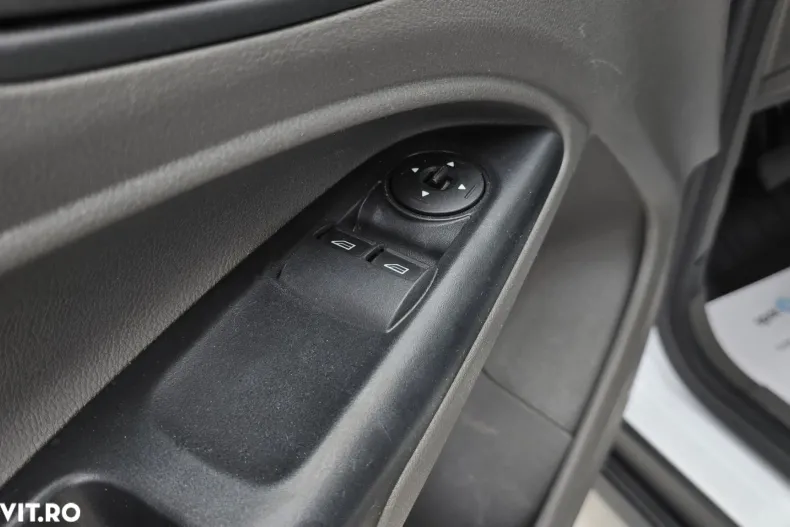 Ford Transit Connect din 2022 cu 160.434 km - oferta FOR163940 - foto 11