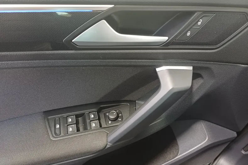 Volkswagen Tiguan din 2023 cu 80.300 km - oferta VOL163944 - foto 9