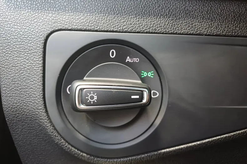 Volkswagen Tiguan din 2023 cu 80.300 km - oferta VOL163944 - foto 11