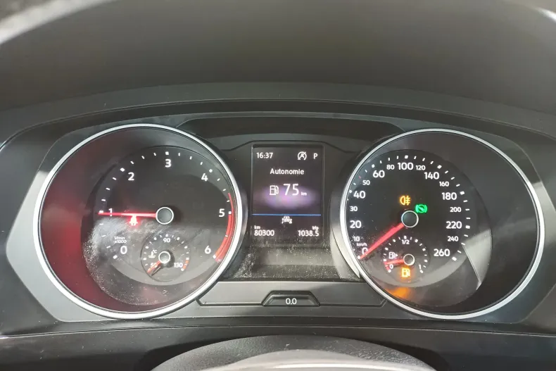 Volkswagen Tiguan din 2023 cu 80.300 km - oferta VOL163944 - foto 14