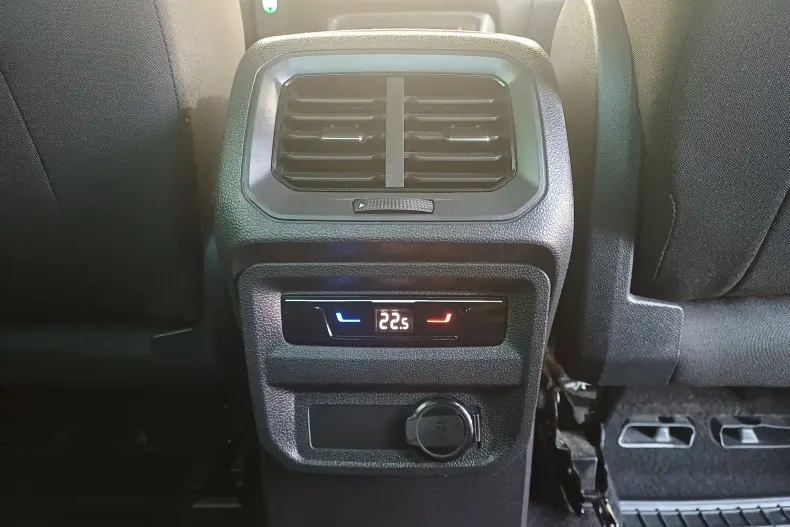 Volkswagen Tiguan din 2023 cu 80.300 km - oferta VOL163944 - foto 35