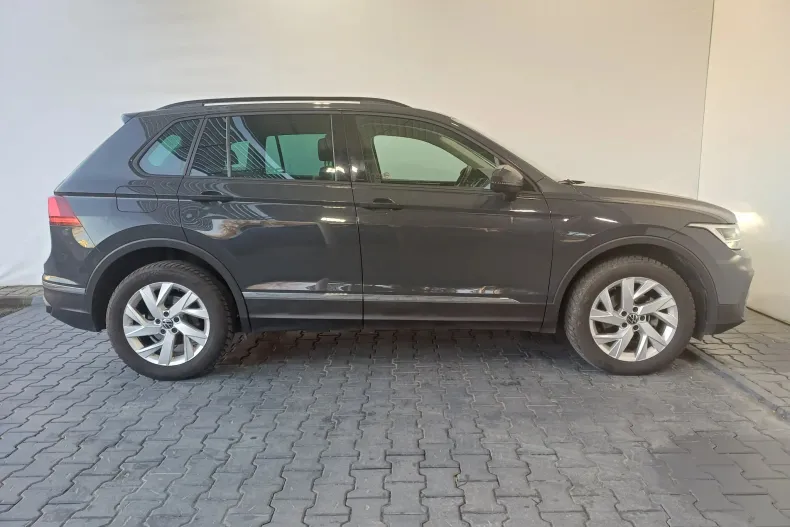 Volkswagen Tiguan din 2023 cu 80.300 km - oferta VOL163944 - foto 39