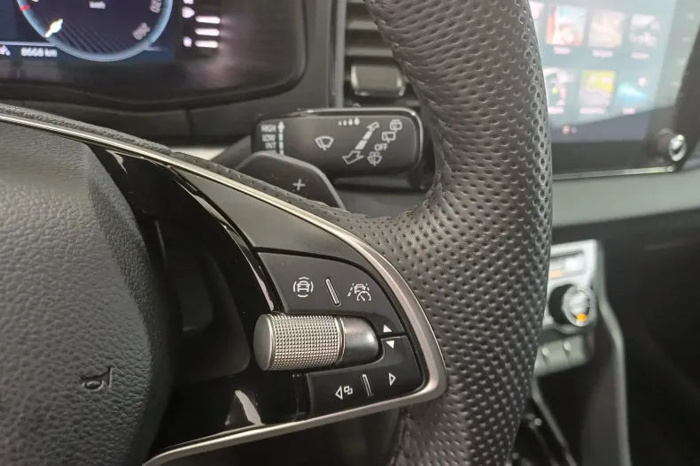 Skoda Karoq din 2024 cu 8.668 km - oferta SKO163946 - foto 14