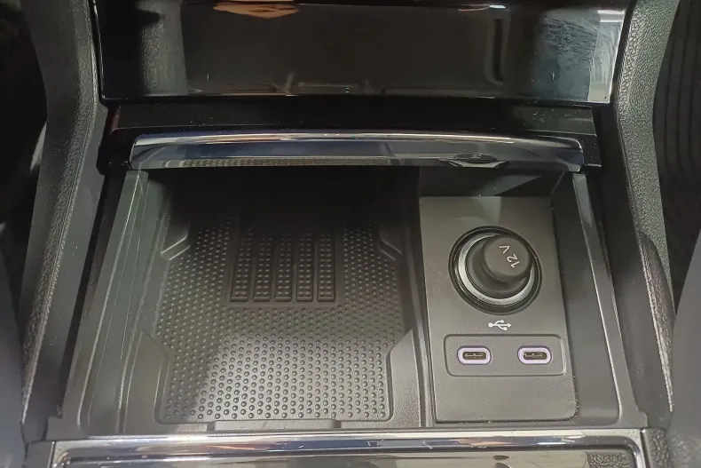 Skoda Karoq din 2024 cu 8.668 km - oferta SKO163946 - foto 18