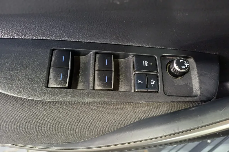 Toyota Corolla din 2020 cu 100.753 km - oferta TOY163948 - foto 7