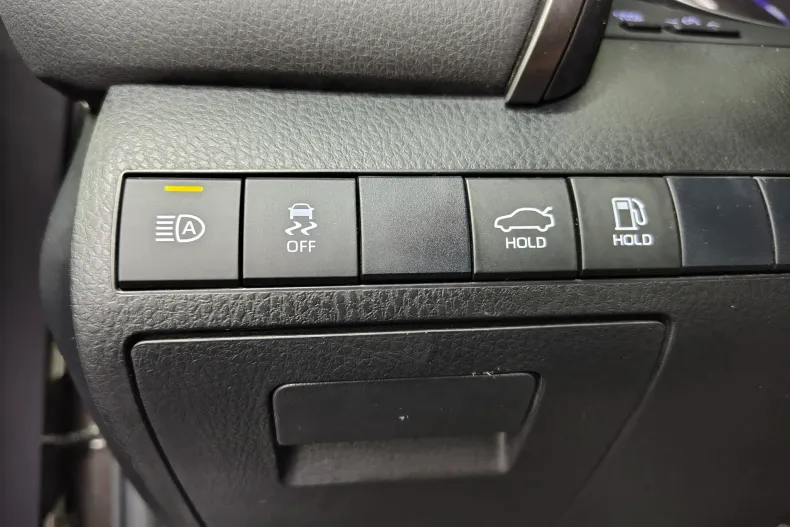 Toyota Camry din 2020 cu 50.244 km - oferta TOY163950 - foto 12