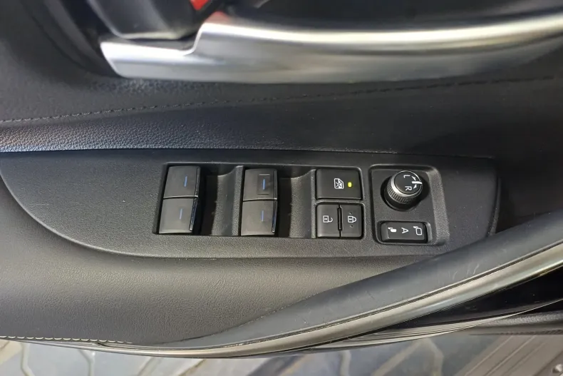 Toyota Corolla din 2020 cu 105.327 km - oferta TOY163951 - foto 8