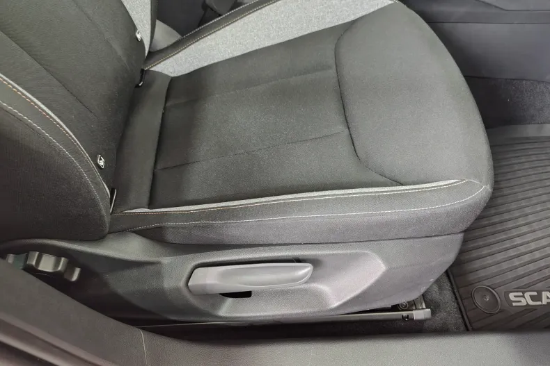 Skoda Scala din 2025 cu 4.288 km - oferta SKO163952 - foto 27