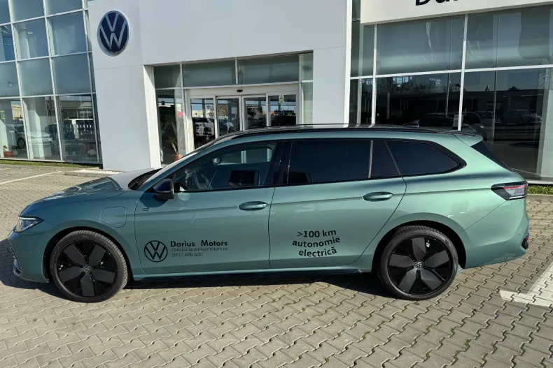 Volkswagen Passat din 2025 cu 10 km - oferta VOL163962 - foto 2