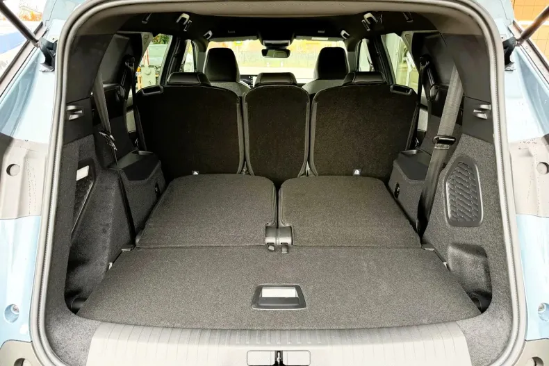 Peugeot 5008 din 2025 cu 5 km - oferta PEU163968 - foto 18