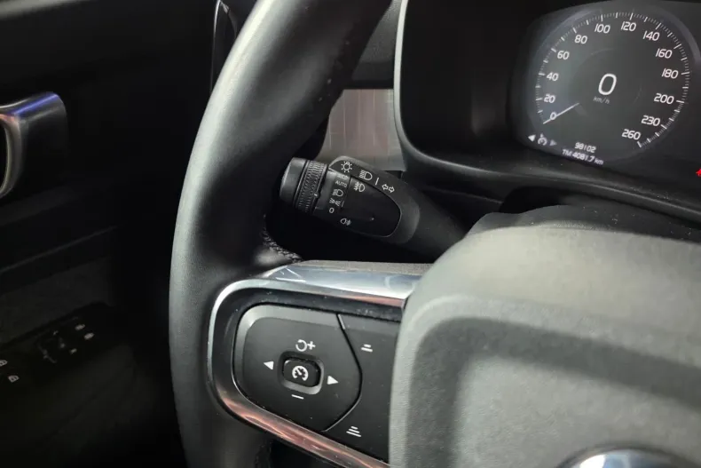 Volvo XC40 din 2021 cu 98.101 km - oferta VOL163969 - foto 14