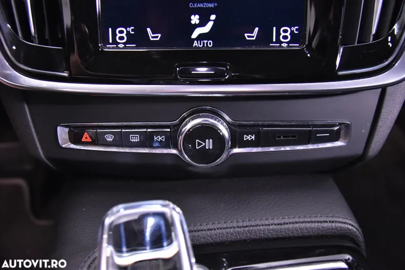 Volvo S90 din 2020 cu 104.446 km - oferta VOL163973 - foto 17