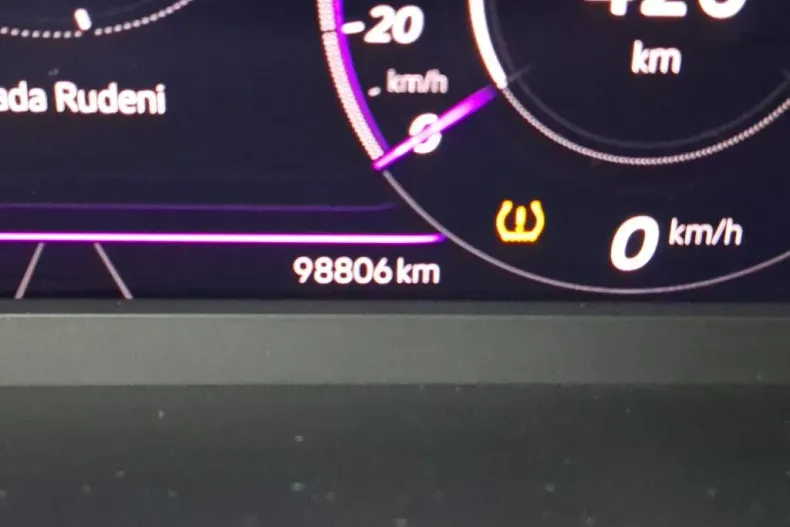 Volkswagen Tiguan din 2021 cu 98.806 km - oferta VOL163975 - foto 6