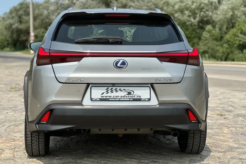 Lexus UX din 2019 cu 176.000 km - oferta LEX163976 - foto 10