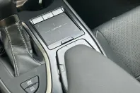 Lexus UX din 2019 cu 176.000 km - oferta LEX163976 - foto 24