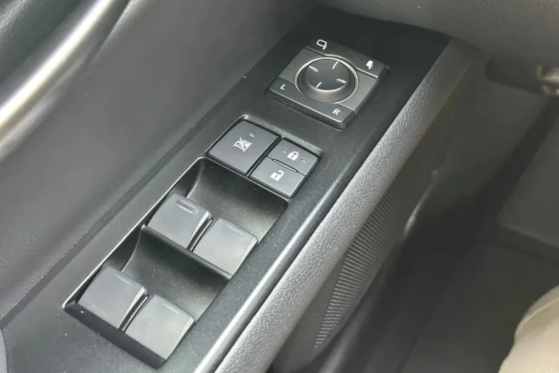 Lexus UX din 2019 cu 176.000 km - oferta LEX163976 - foto 25