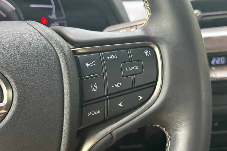 Lexus UX din 2019 cu 176.000 km - oferta LEX163976 - foto 29