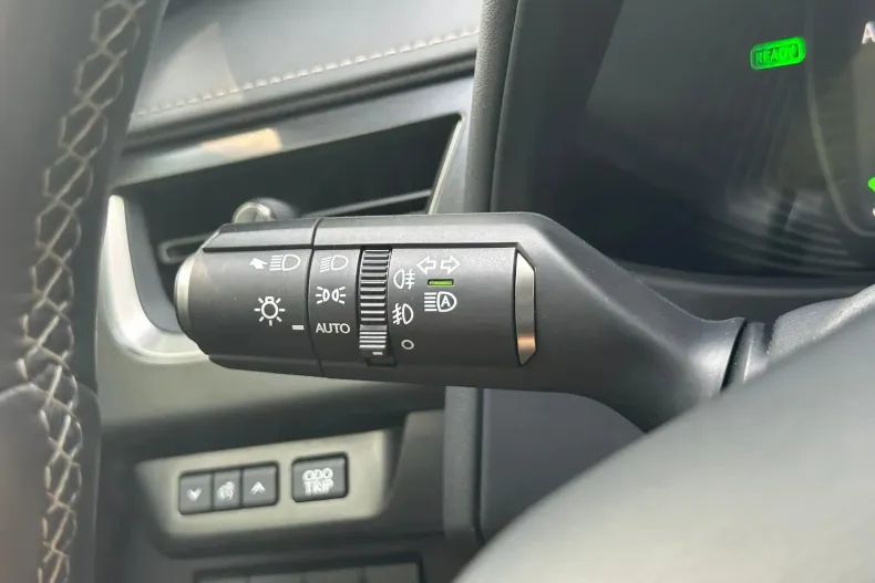 Lexus UX din 2019 cu 176.000 km - oferta LEX163976 - foto 30