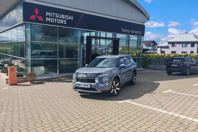 Mitsubishi Outlander din 2025 cu 22 km - oferta MIT163988 - foto 5