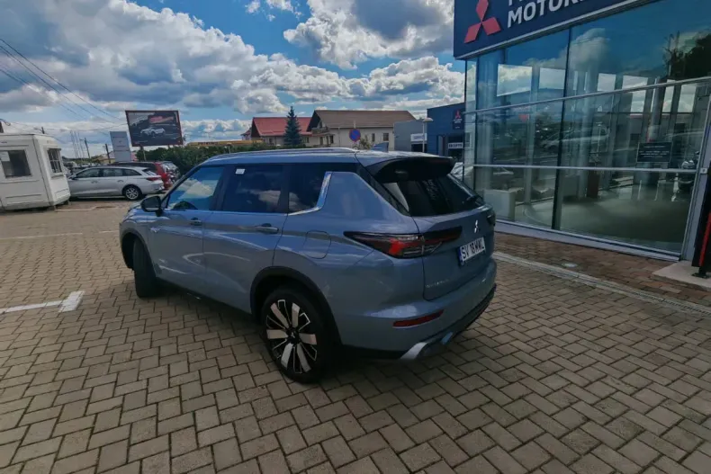 Mitsubishi Outlander din 2025 cu 22 km - oferta MIT163988 - foto 11