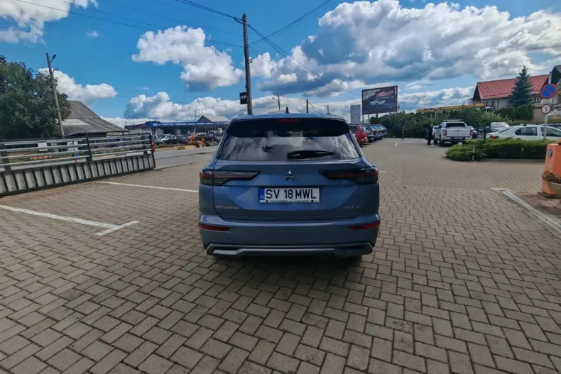 Mitsubishi Outlander din 2025 cu 22 km - oferta MIT163988 - foto 14