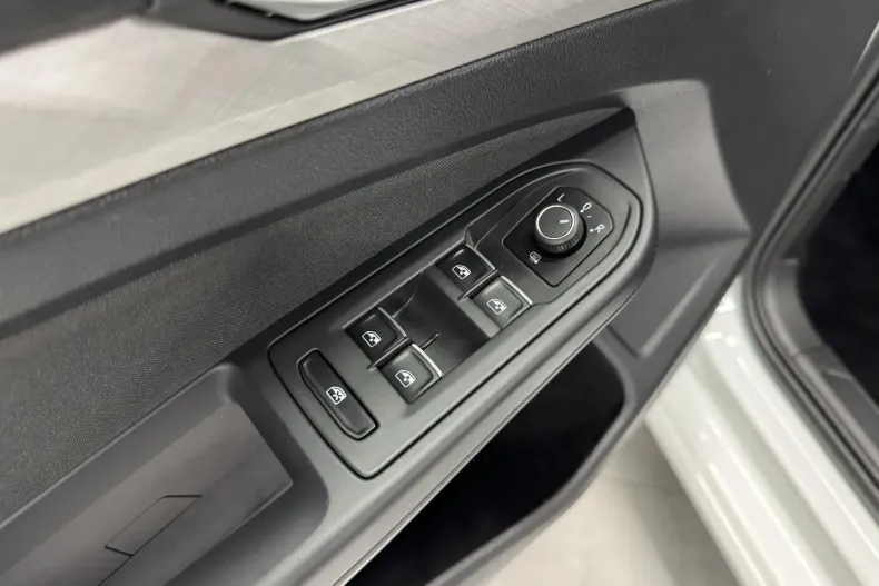 Volkswagen Golf din 2022 cu 123.000 km - oferta VOL163989 - foto 6